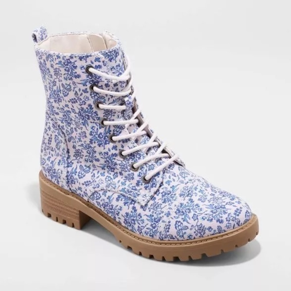 Universal Thread Blue White Floral Boots